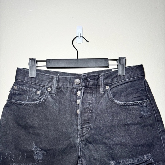 We The Free | Distressed Short - Picture 2 of 3